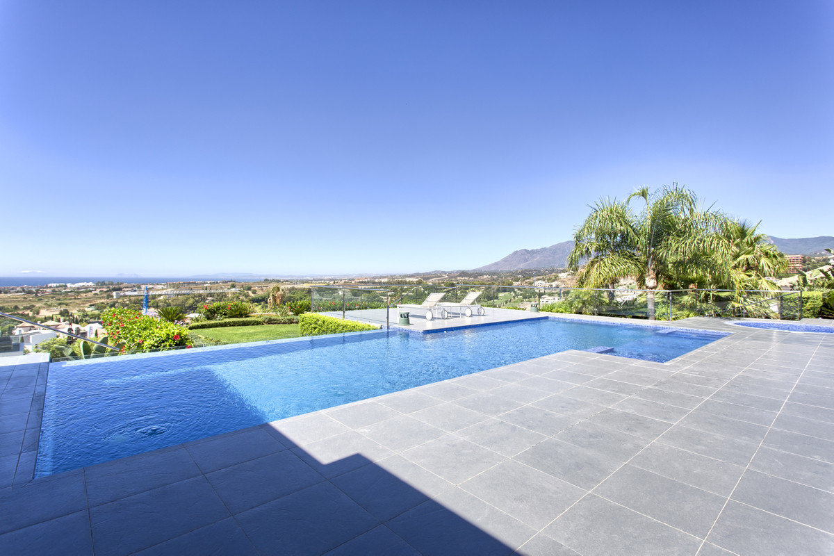 5 Bedroom Villa in Benahavís - Фото 2