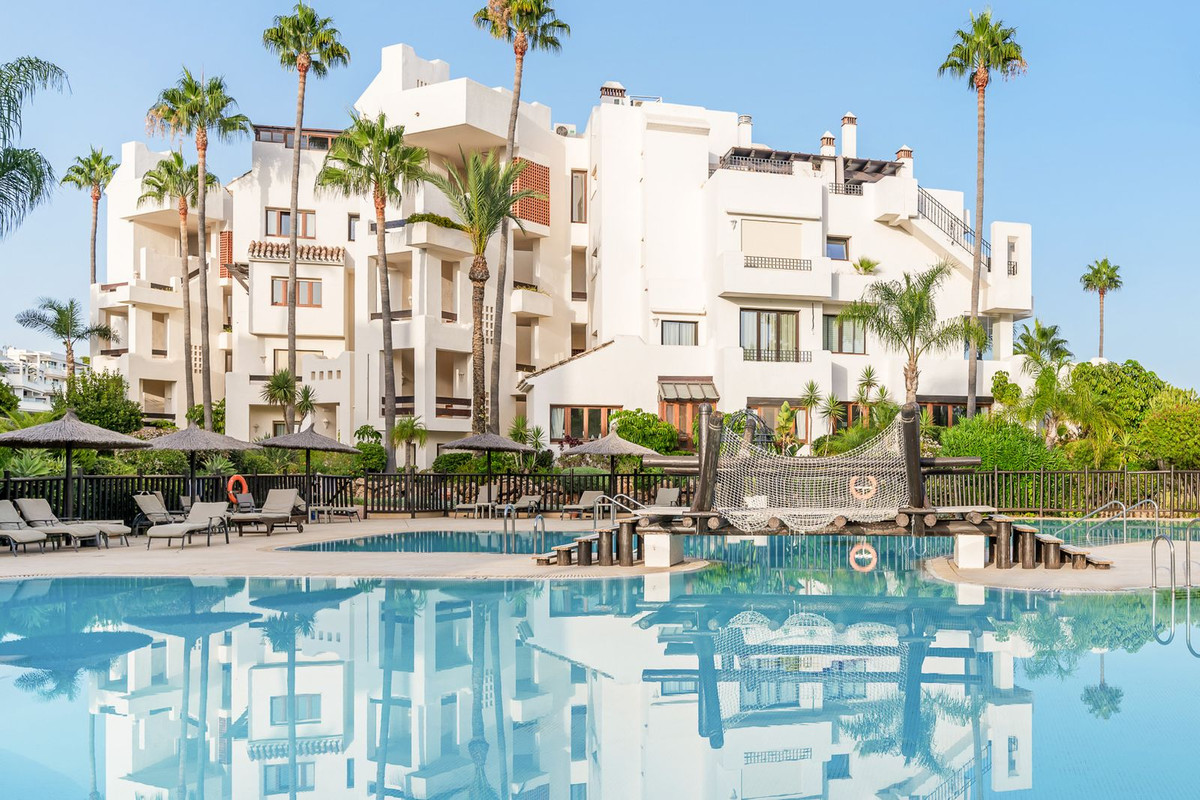 3 Bedroom Apartment in Estepona