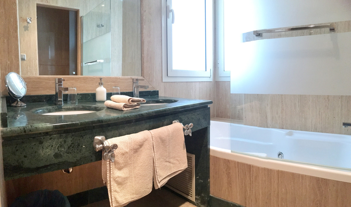 Apartamento com 3 quartos com piscina em Málaga, Espanha – Foto 23