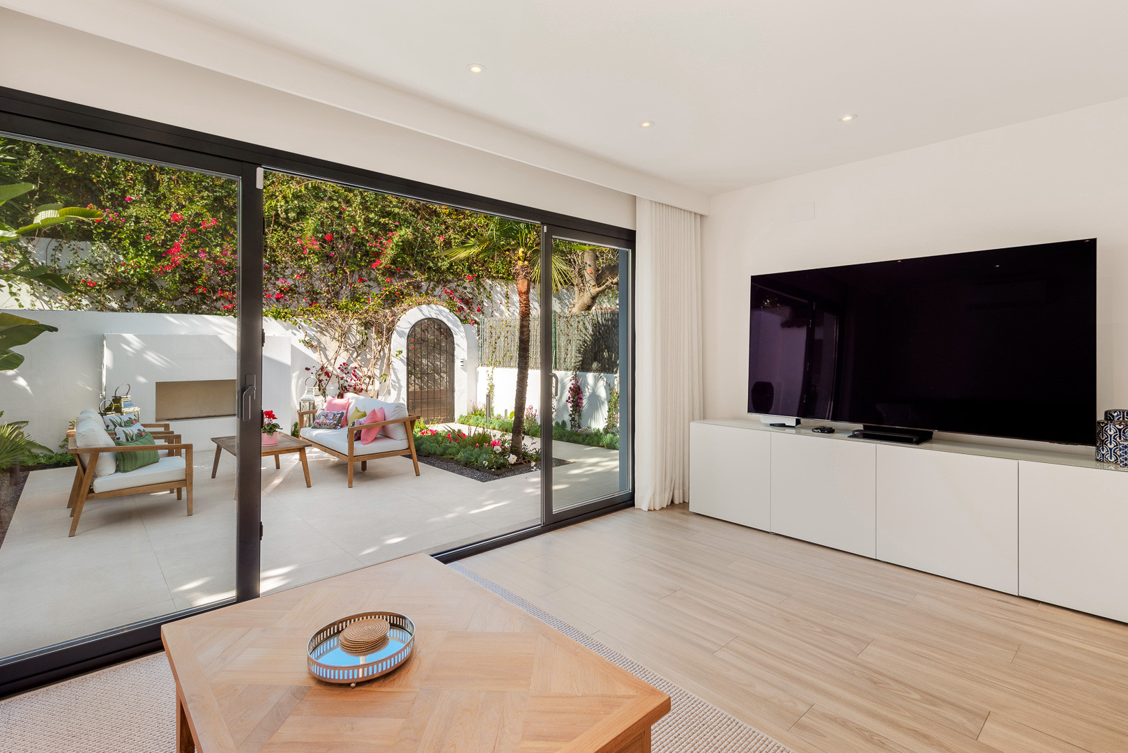 3 Bedroom Villa in Marbella - Photo 10