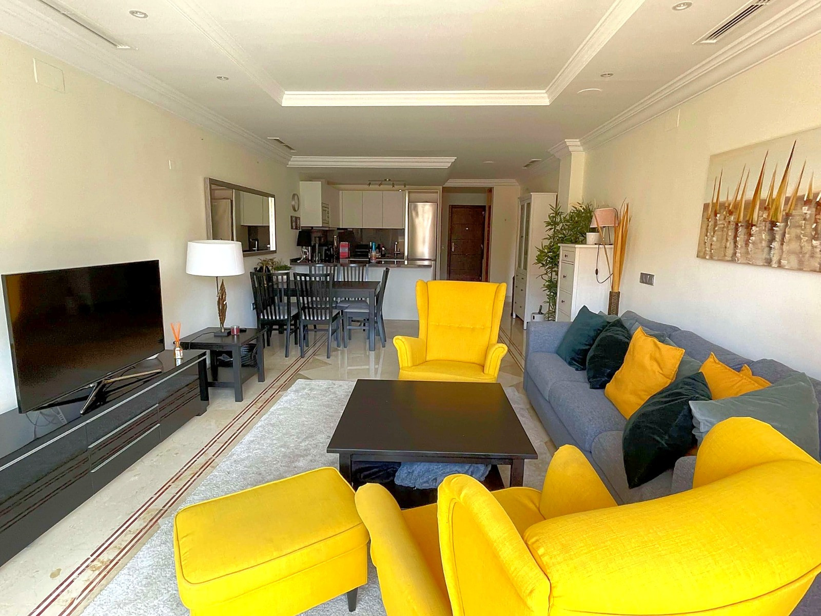 3 Bedroom Apartment in Marbella - Photo 9
