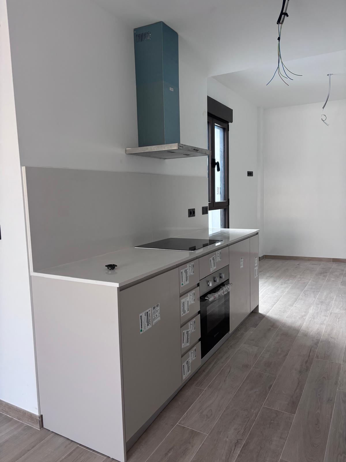 3 Bedroom Penthouse in Fuengirola - Photo 7