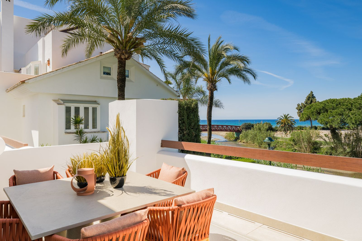 3 Bedroom Apartment in Marbella - Photo 16