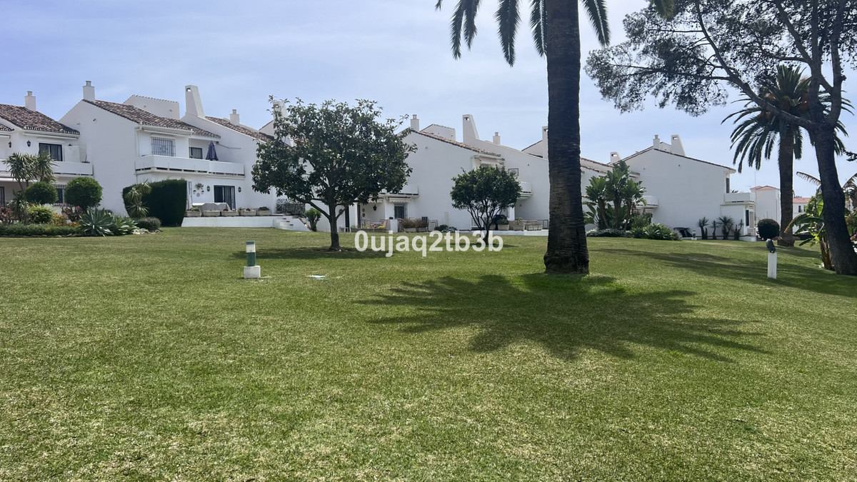 4 Bedroom Apartment in Marbella - Photo 43