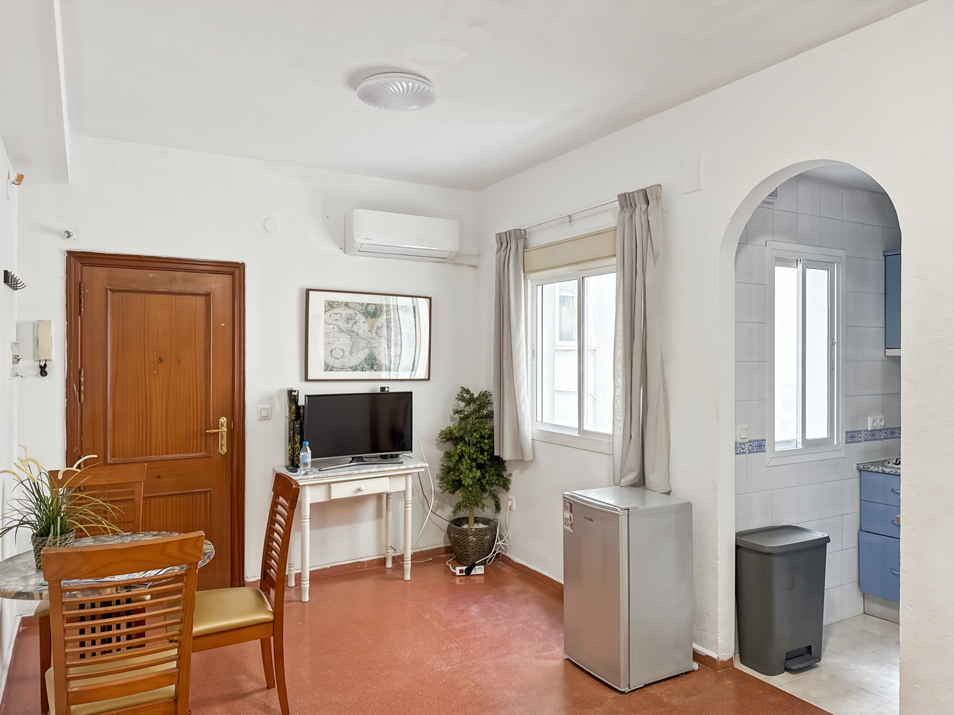 1 Bedroom Apartment in Málaga - Photo 8