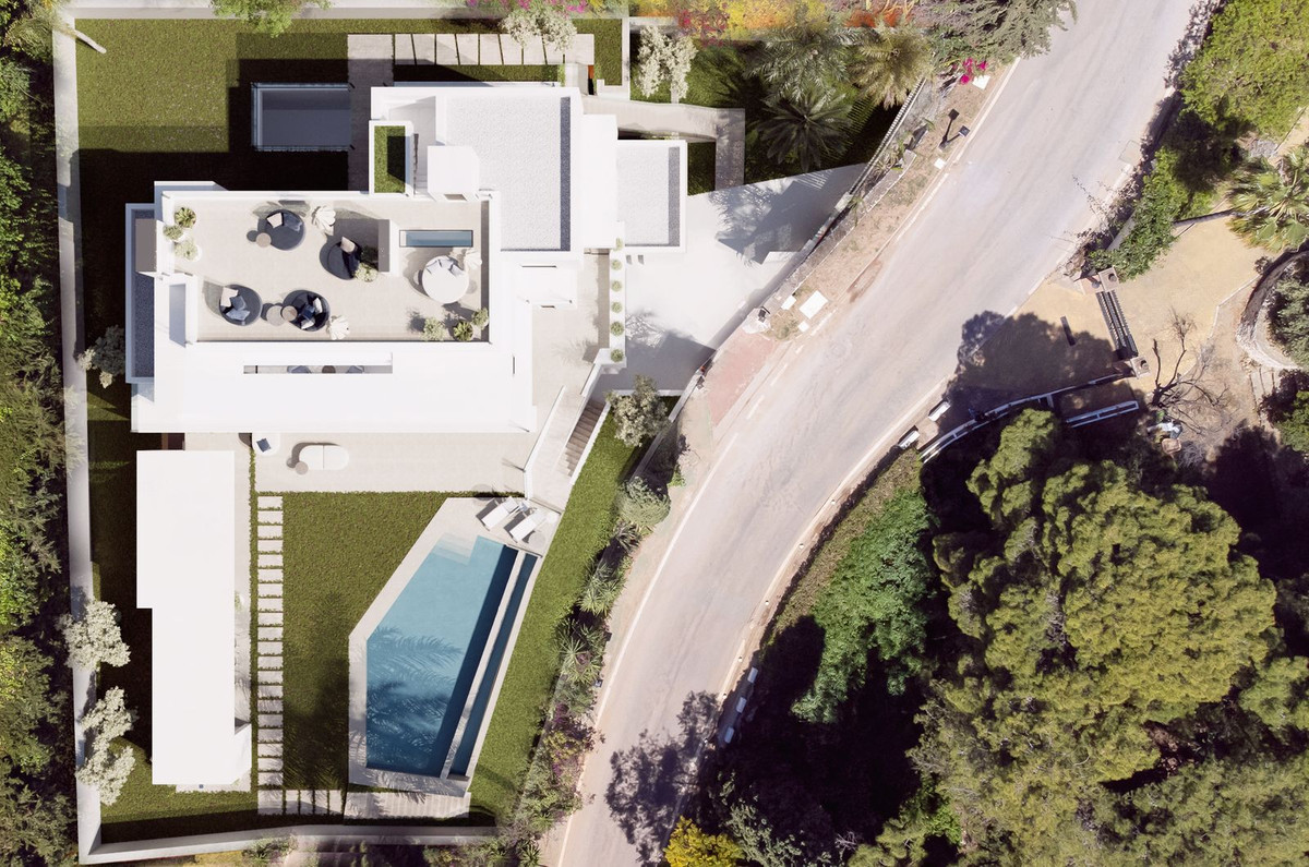 6 Bedroom Villa in Marbella - Photo 21