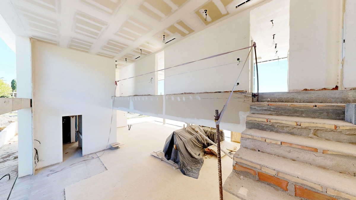 6 Bedroom Villa in Marbella - Photo 16