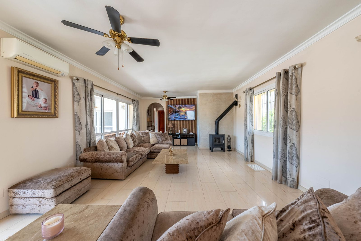 4 Bedroom Villa in Monda - Photo 64