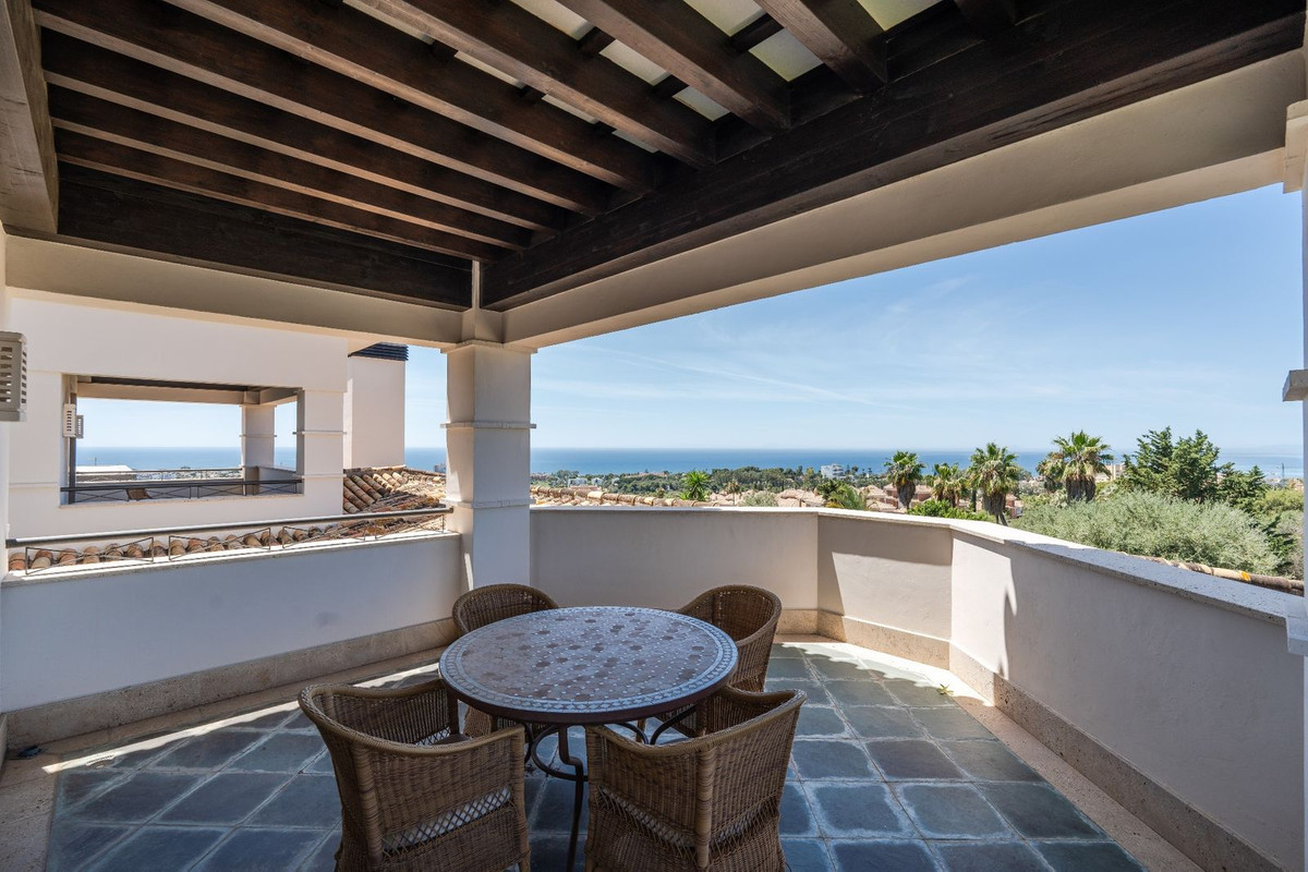 6 Bedroom Villa in Marbella - Photo 31