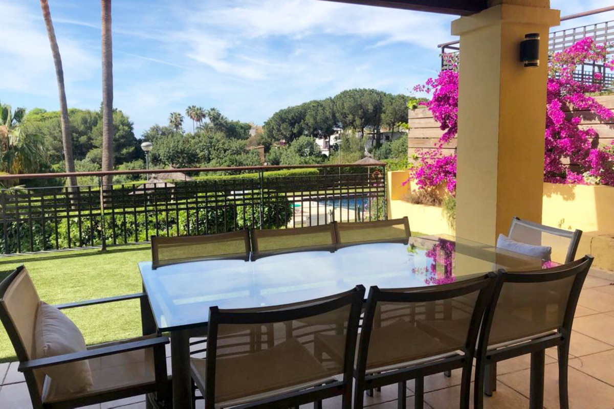3 Bedroom Apartment in Marbella - Photo 4