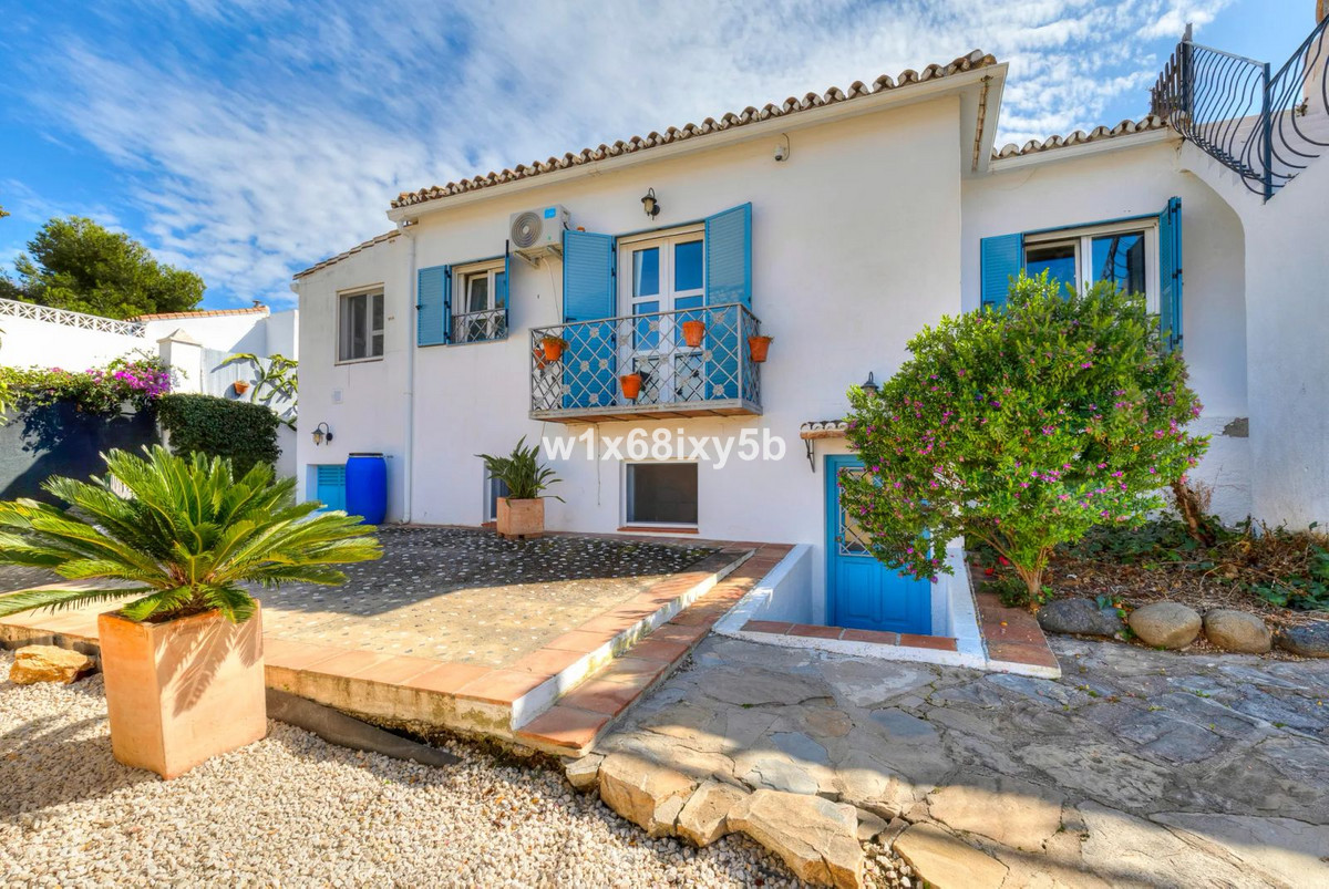 5 Bedroom Villa in San Pedro de Alcántara - Photo 41