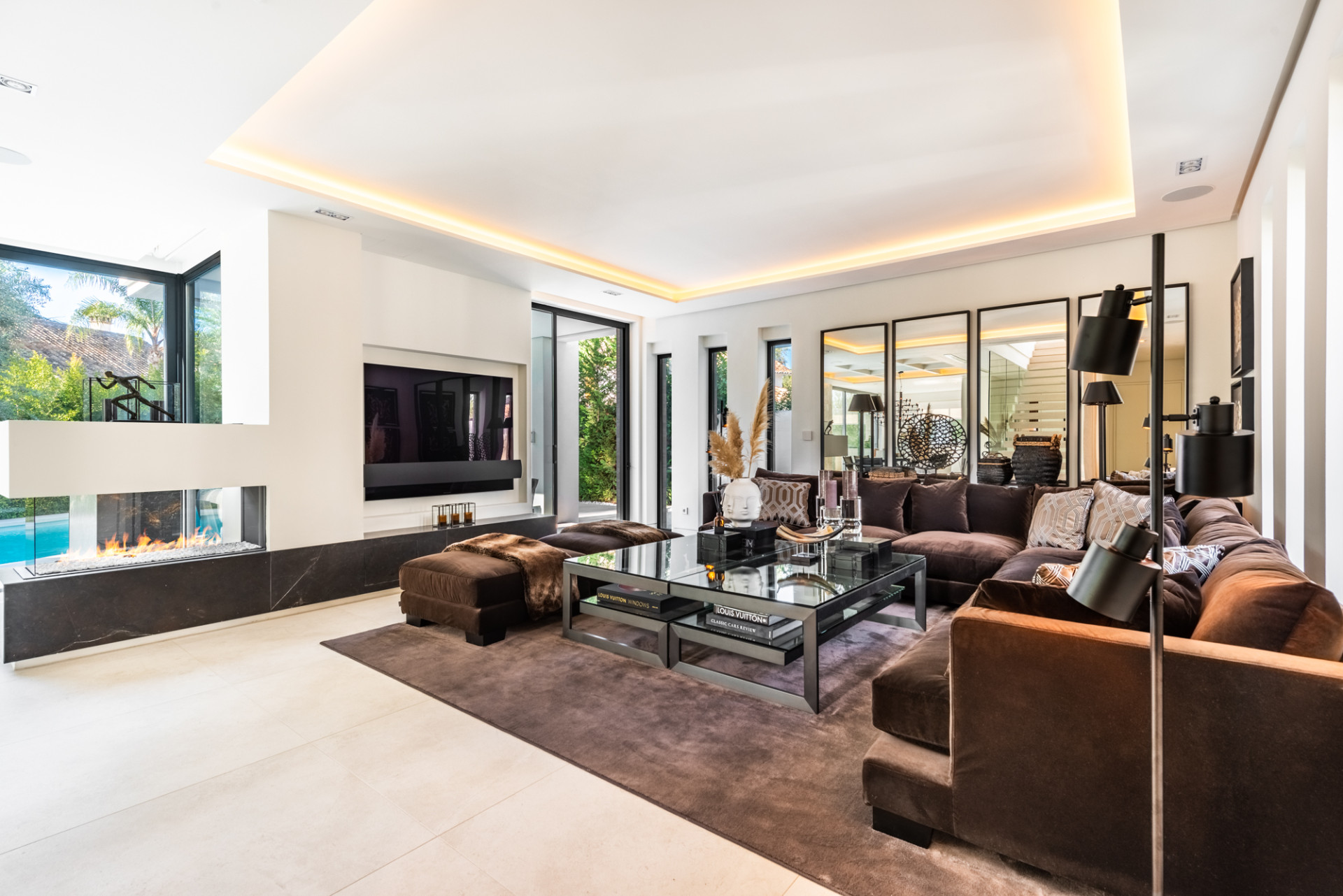 5 Bedroom Villa in Marbella - Photo 7