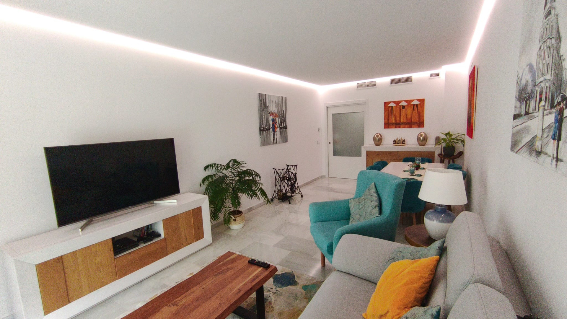 3 Bedroom Apartment in Marbella - Photo 4