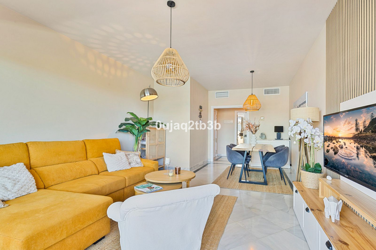 2 Bedroom Apartment in Marbella - Photo 6