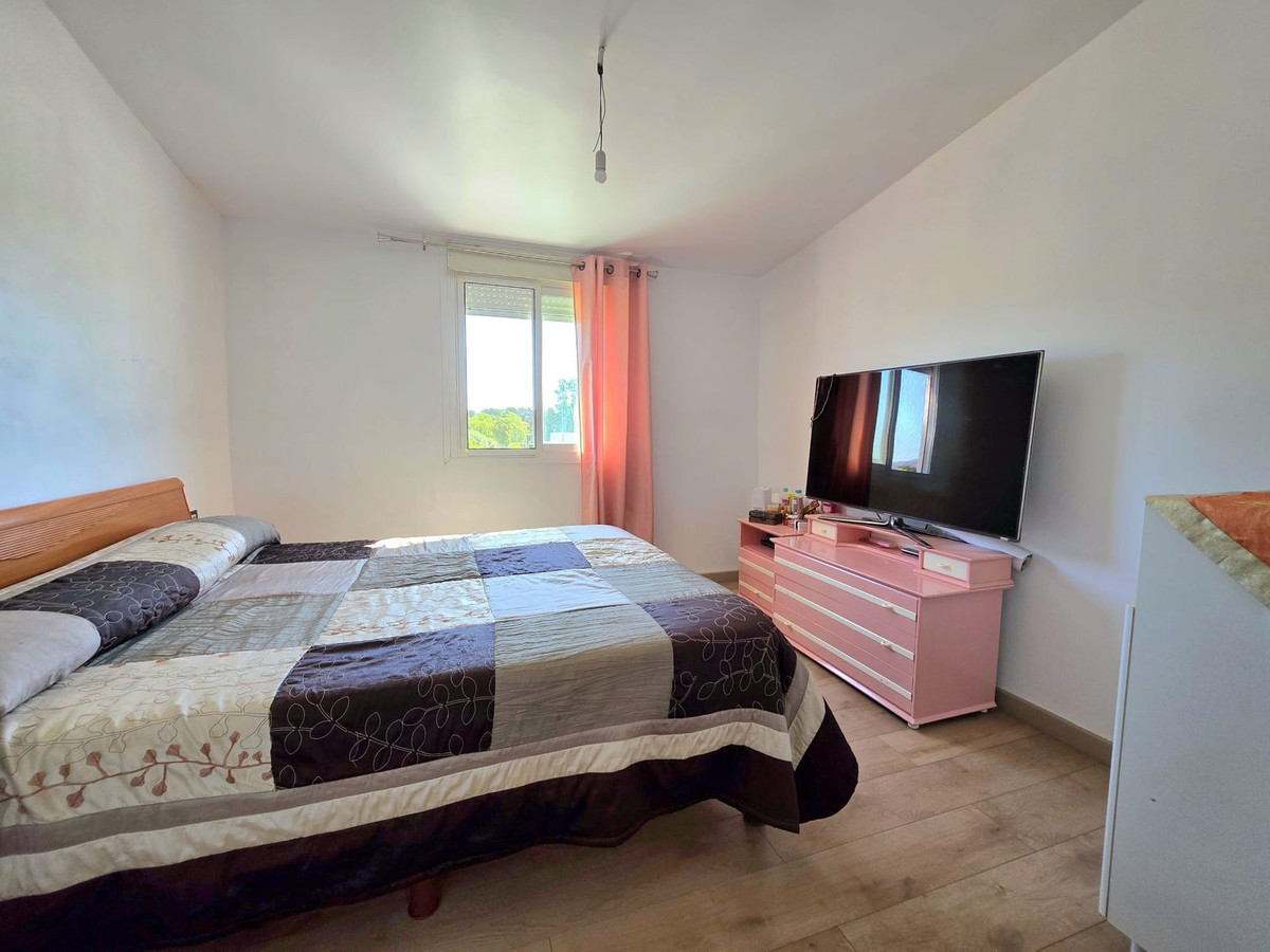 3 Bedroom Townhouse in Estepona - Photo 14