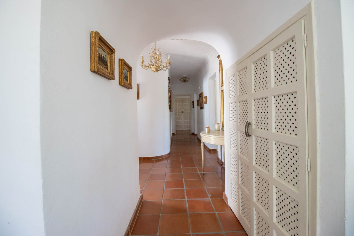 4 Bedroom Villa in Benahavís - Foto 29