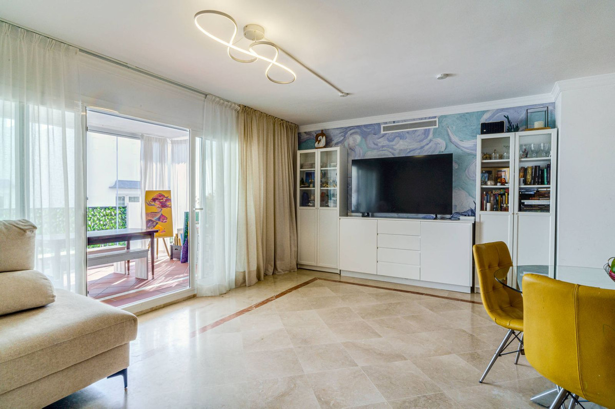3 Bedroom Apartment in Benahavís - Foto 2