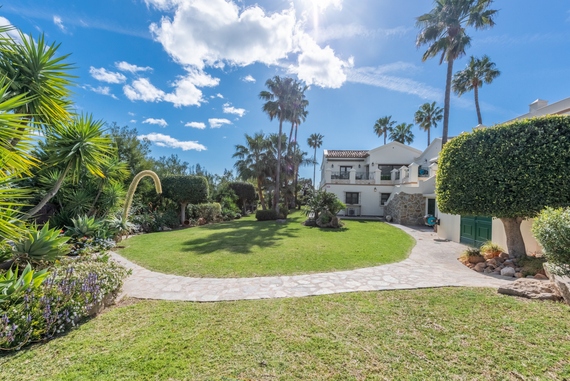 6 Bedroom Villa in Estepona - Фото 34