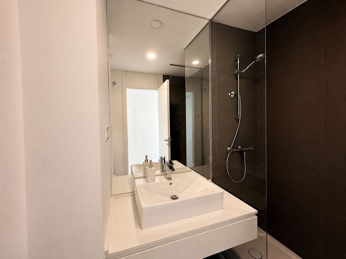 2 Bedroom Penthouse in Estepona - Photo 14