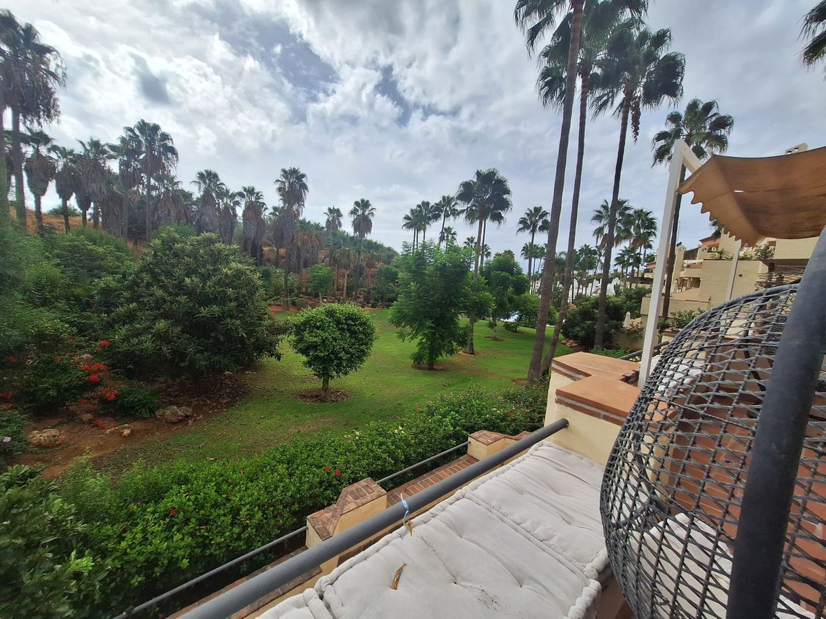 3 Bedroom Apartment in Marbella - Photo 12