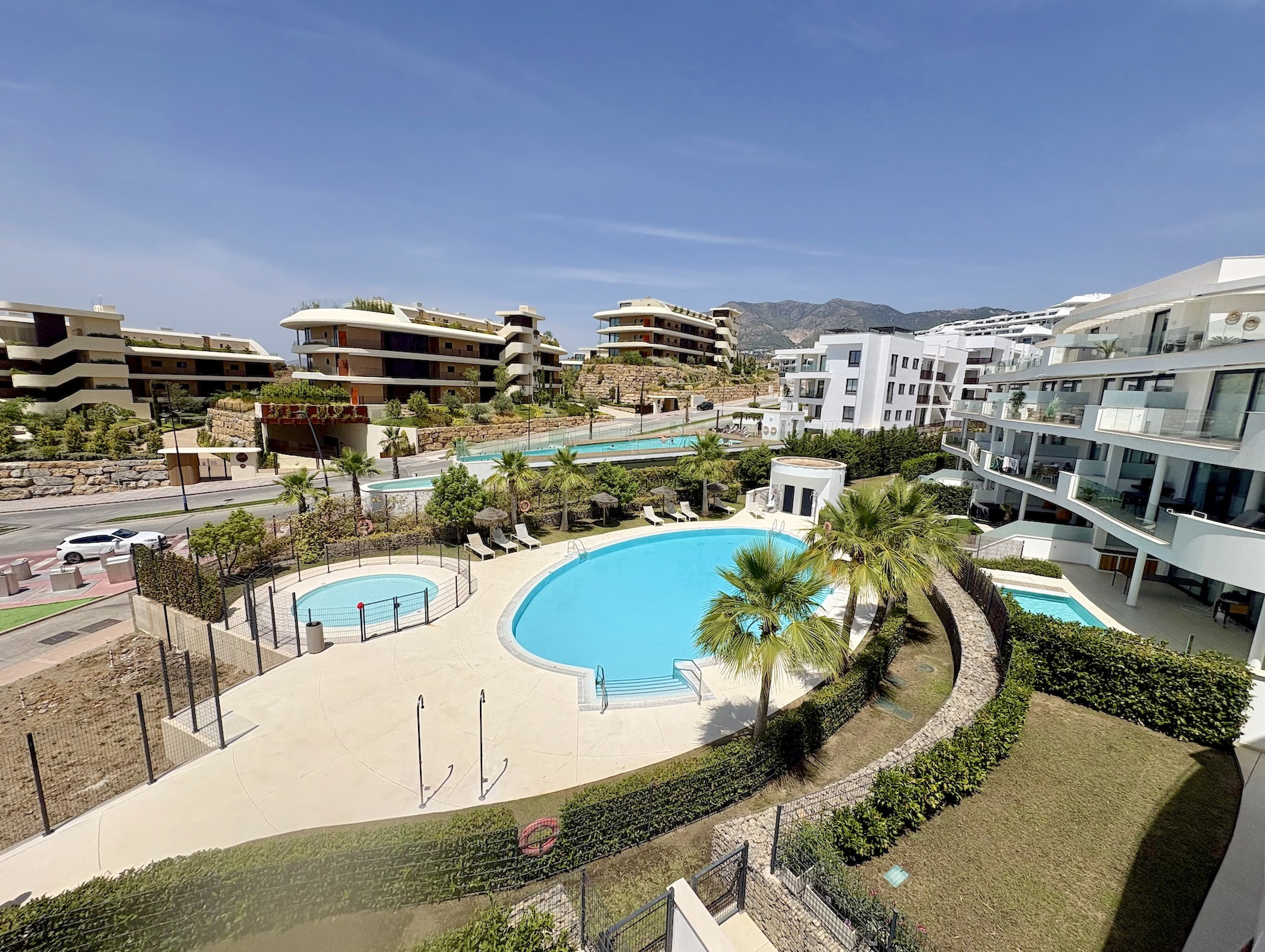2 Bedroom Apartment in Benalmádena - Photo 32