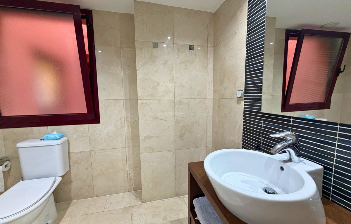 3 Bedroom Apartment in Casares - Photo 28