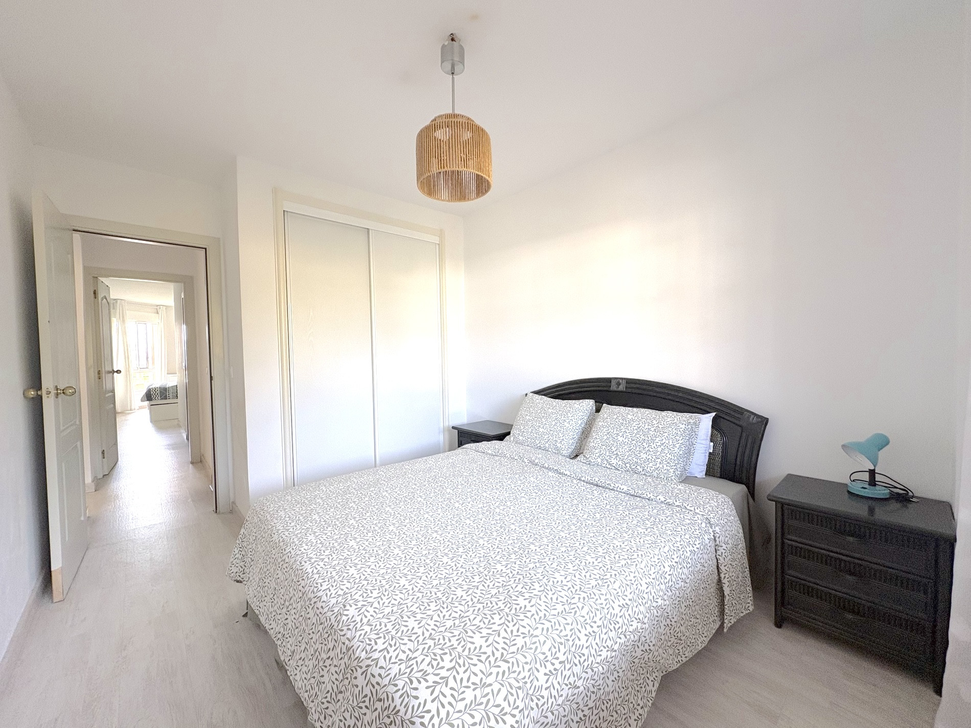 2 Bedroom Apartment in Benalmádena - Photo 23