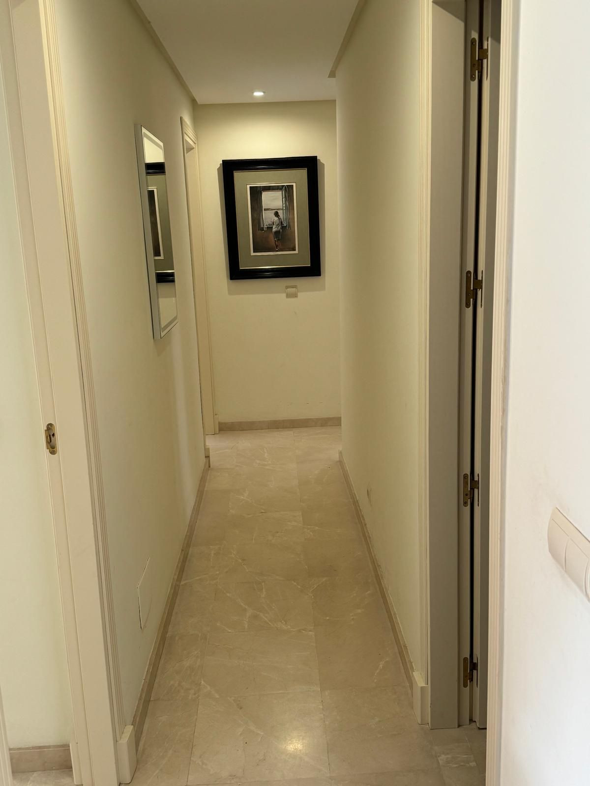 3 Bedroom Apartment in Marbella - Photo 7