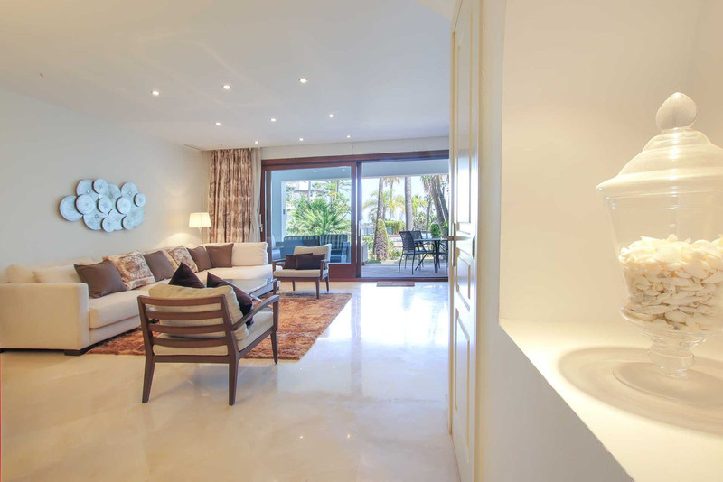 3 Bedroom Townhouse in Benahavís - Photo 7