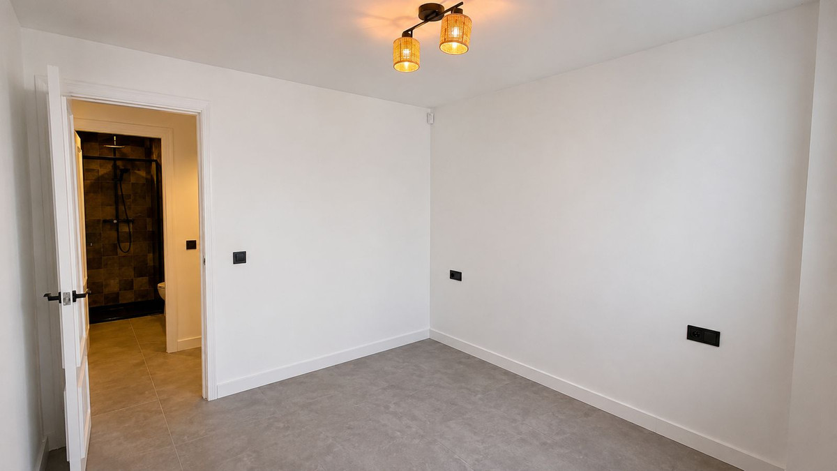 2 Bedroom Apartment in Estepona - Foto 11