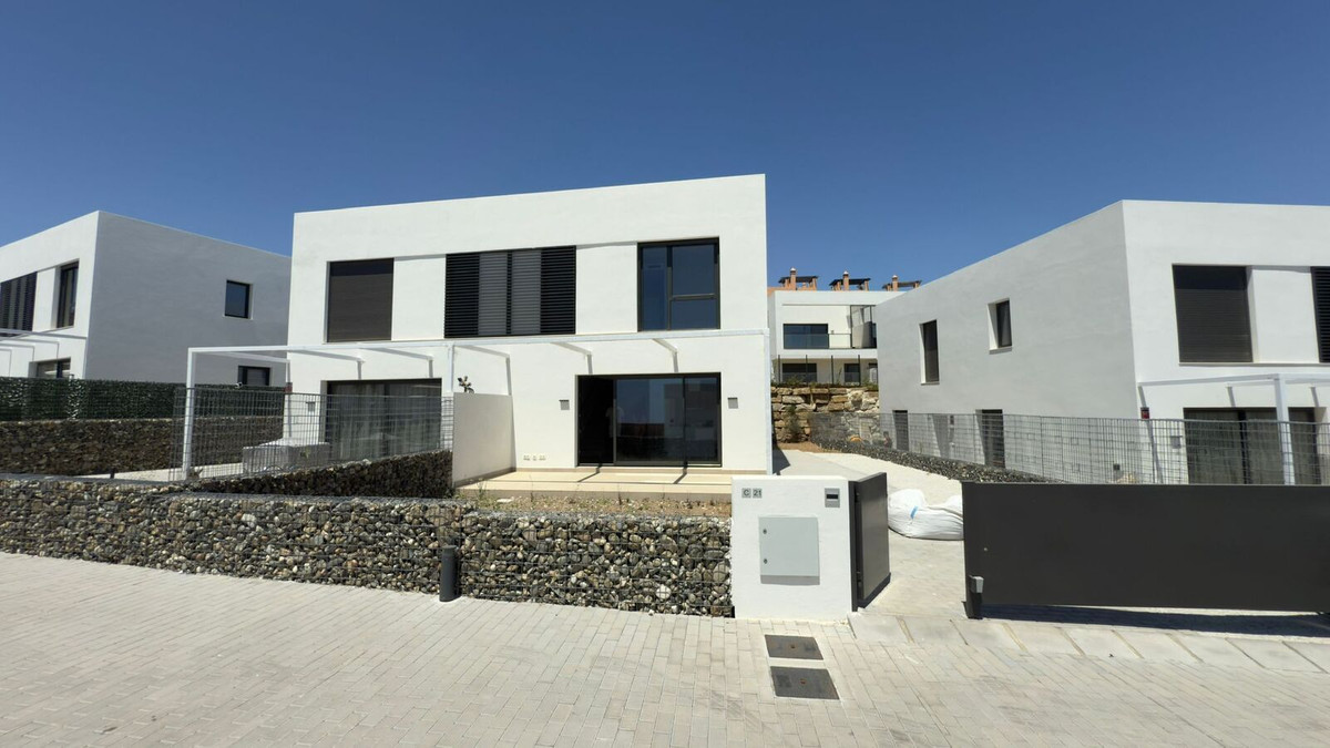 4 Bedroom Villa in Mijas - Photo 7