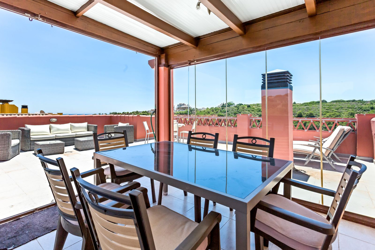 3 Bedroom Penthouse in Casares - Photo 25