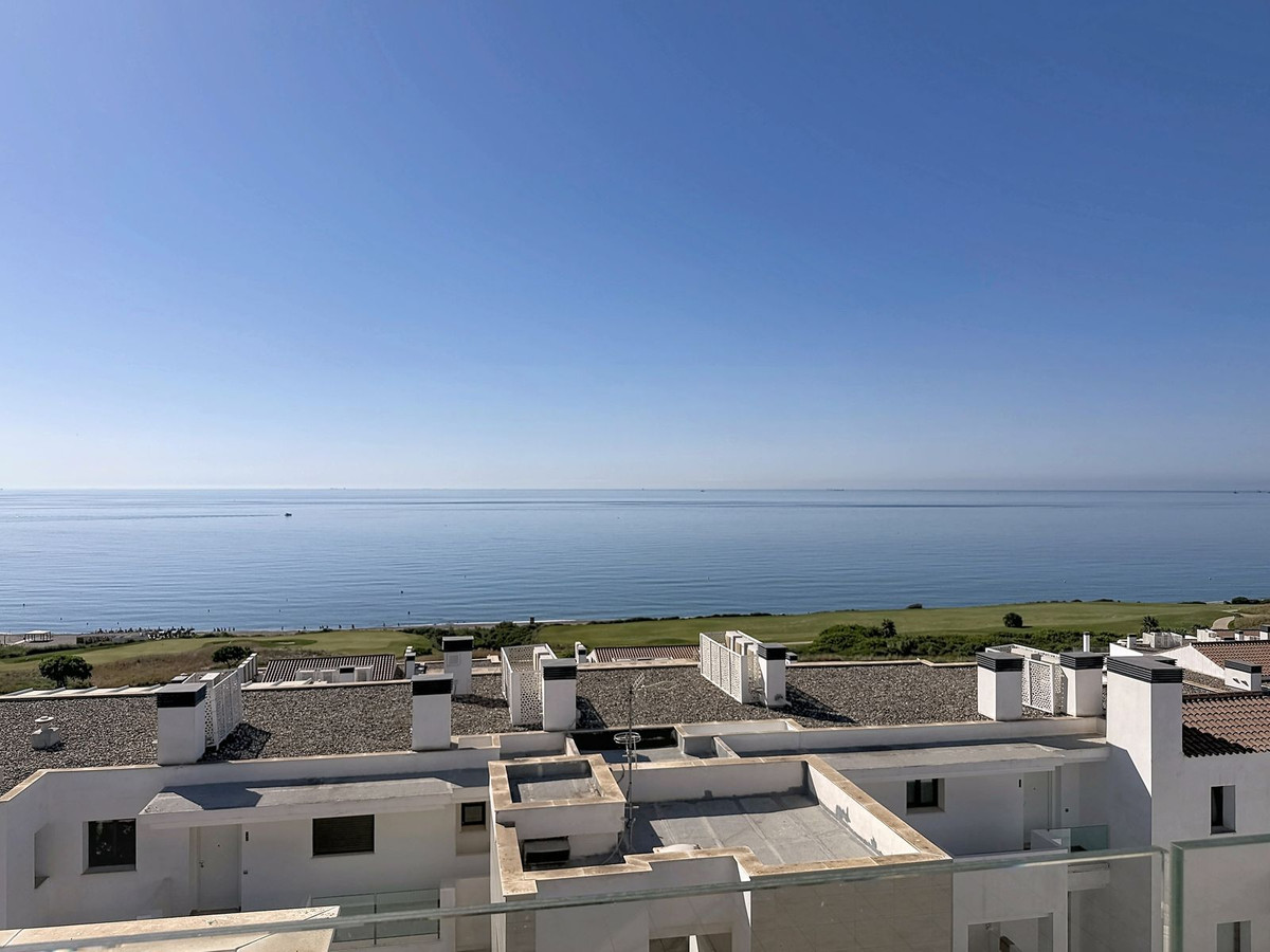4 Bedroom Penthouse in La Alcaidesa - Photo 68