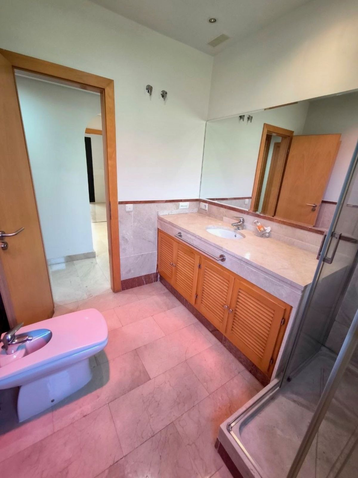 Piso de 2 dormitorios con piscina en Málaga – Foto 18