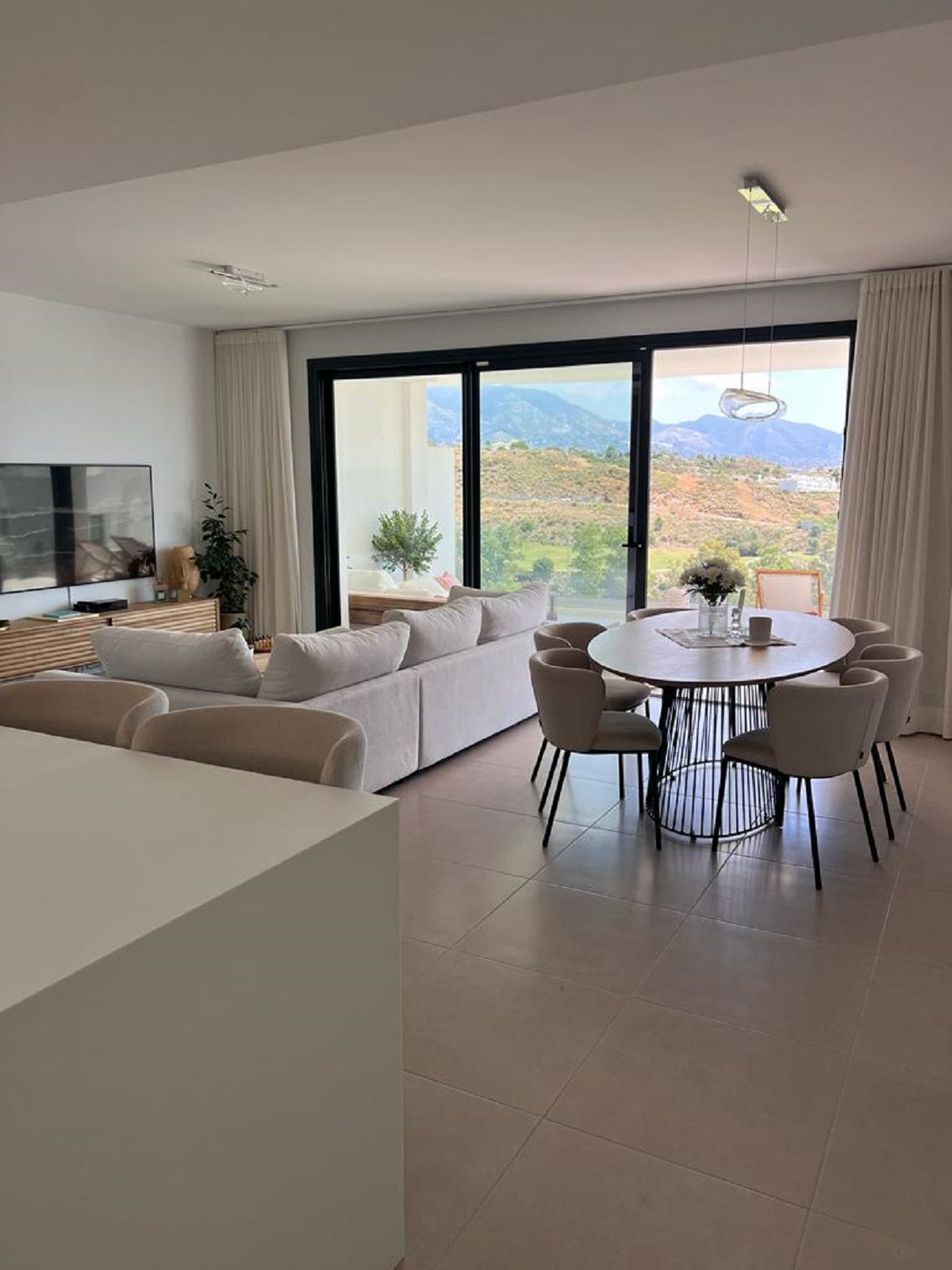 2 Bedroom Apartment in Mijas - Photo 6
