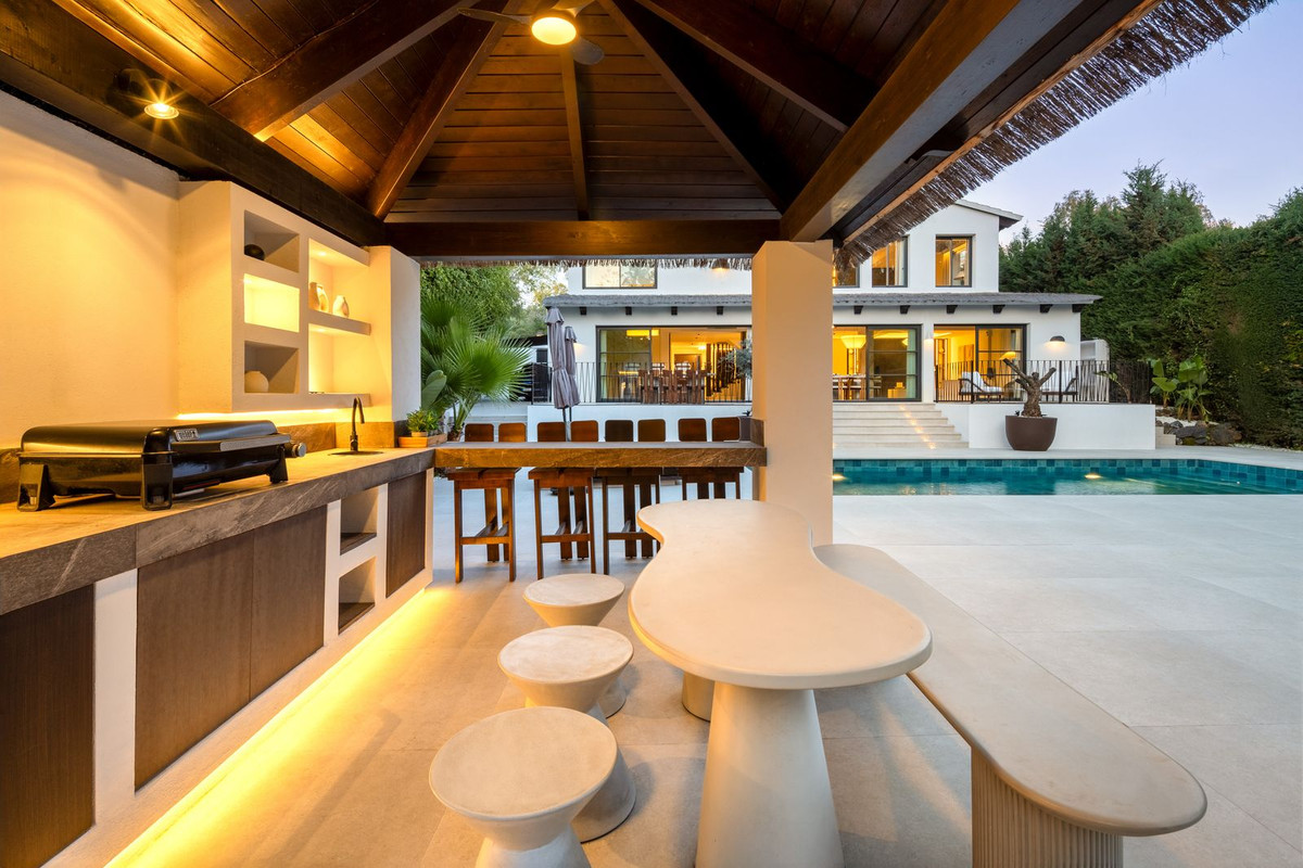 5 Bedroom Villa in Marbella - Фото 8