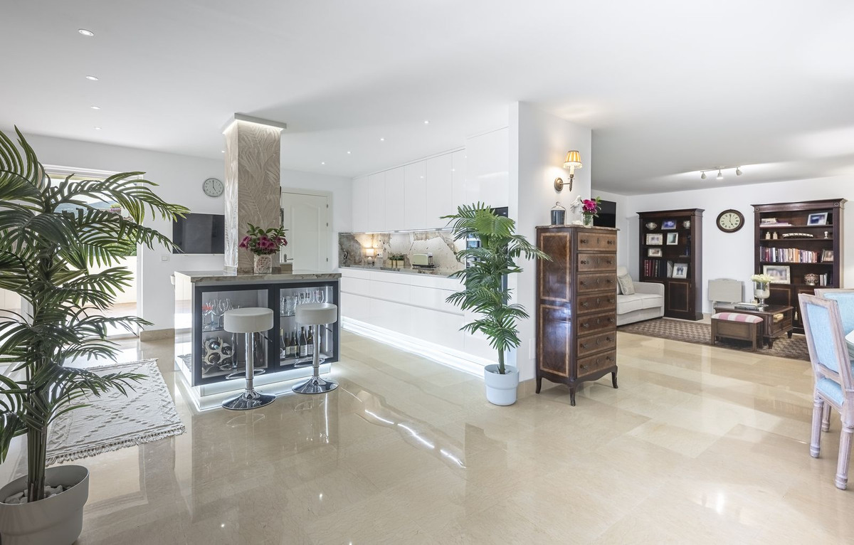 3 Bedroom Apartment in Benahavís - Foto 2