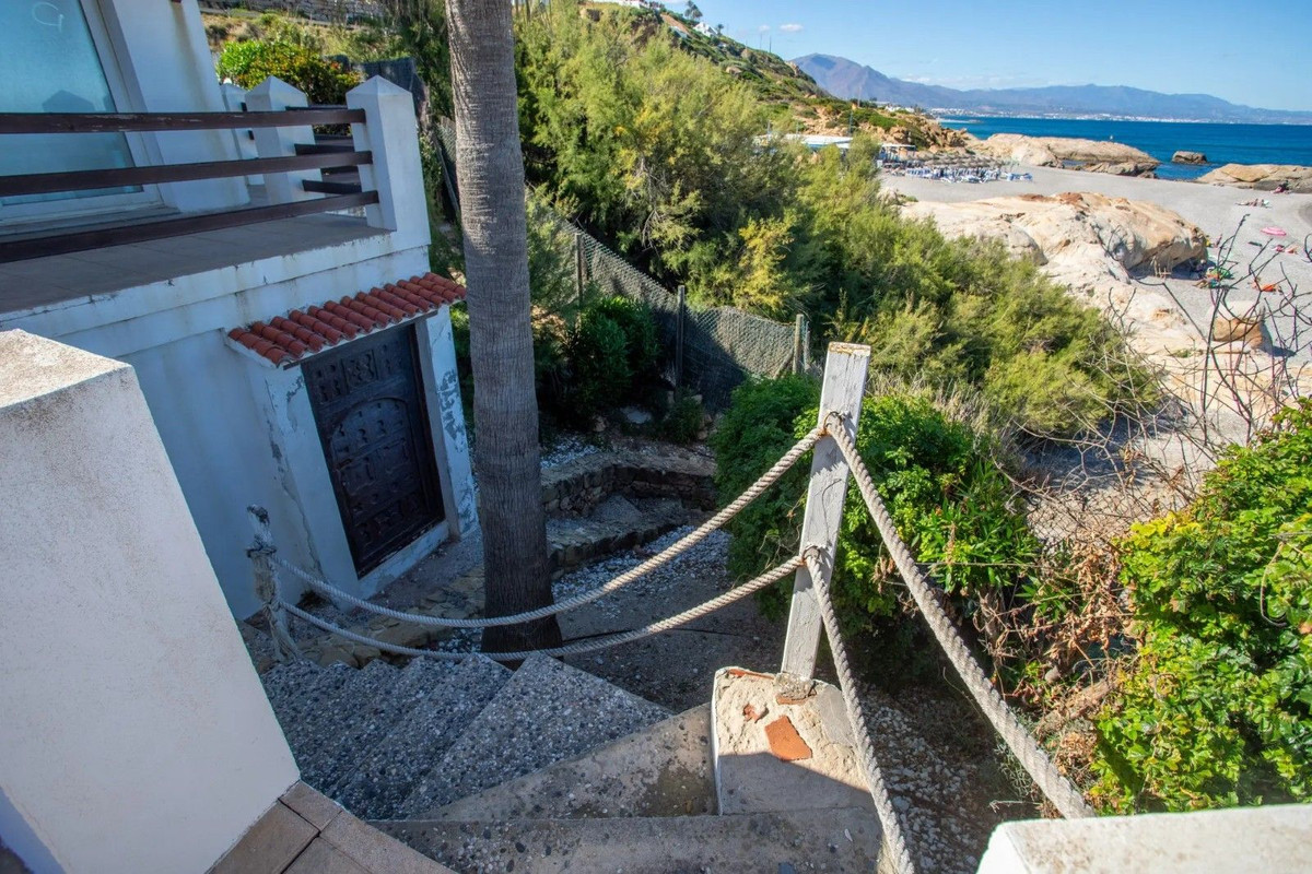 3 Bedroom Villa in Manilva - Photo 31