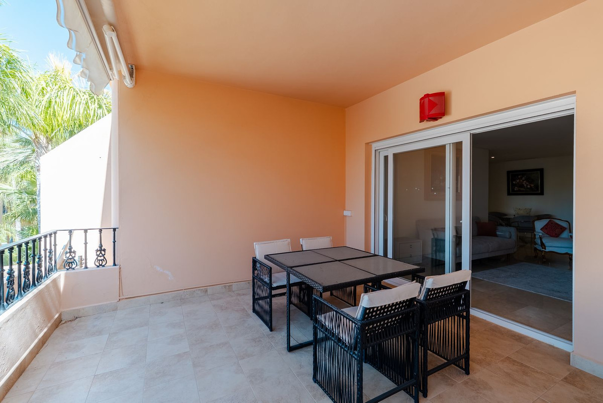 2 Bedroom Apartment in Marbella - Foto 4