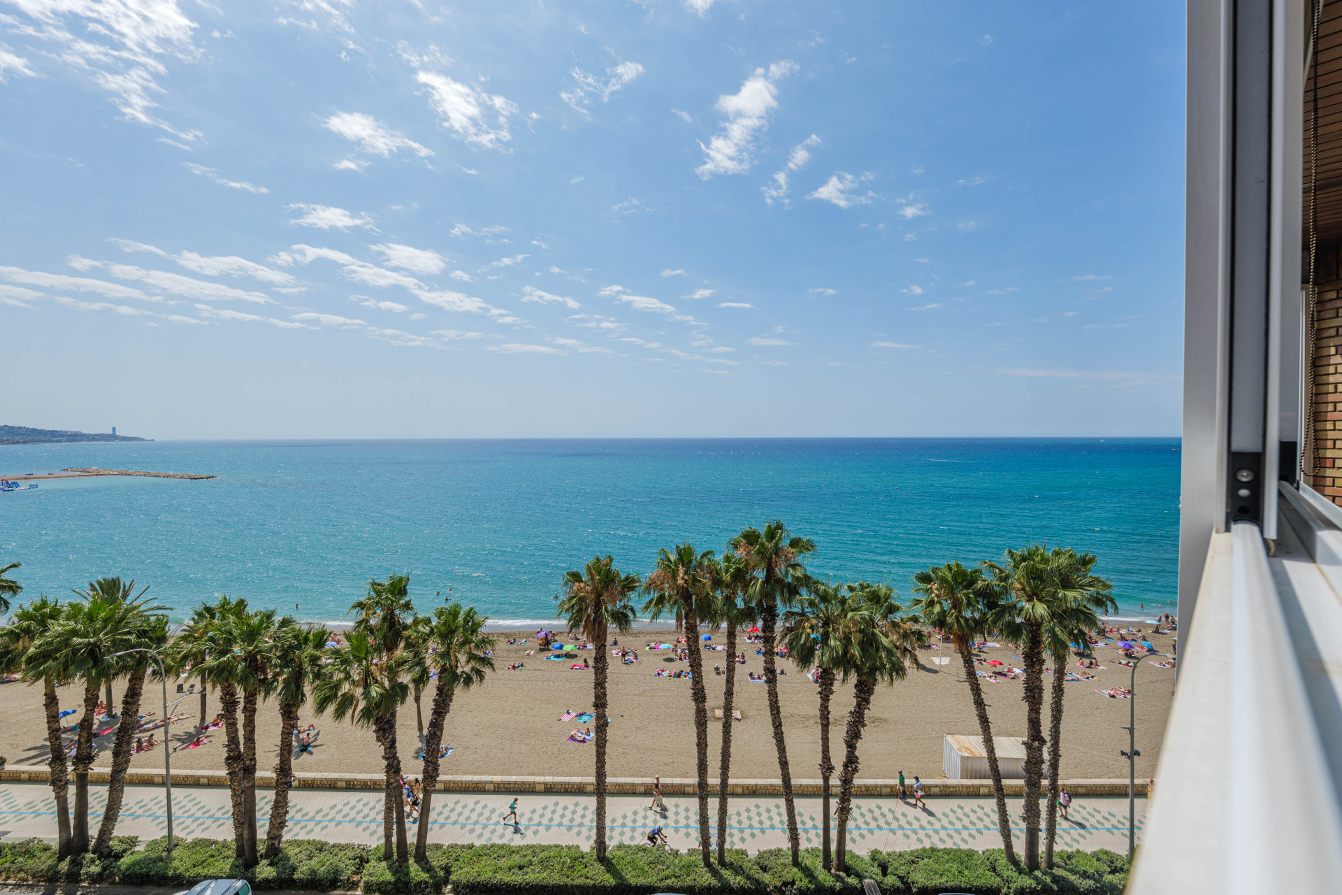5 Bedroom Apartment in Málaga - Photo 4