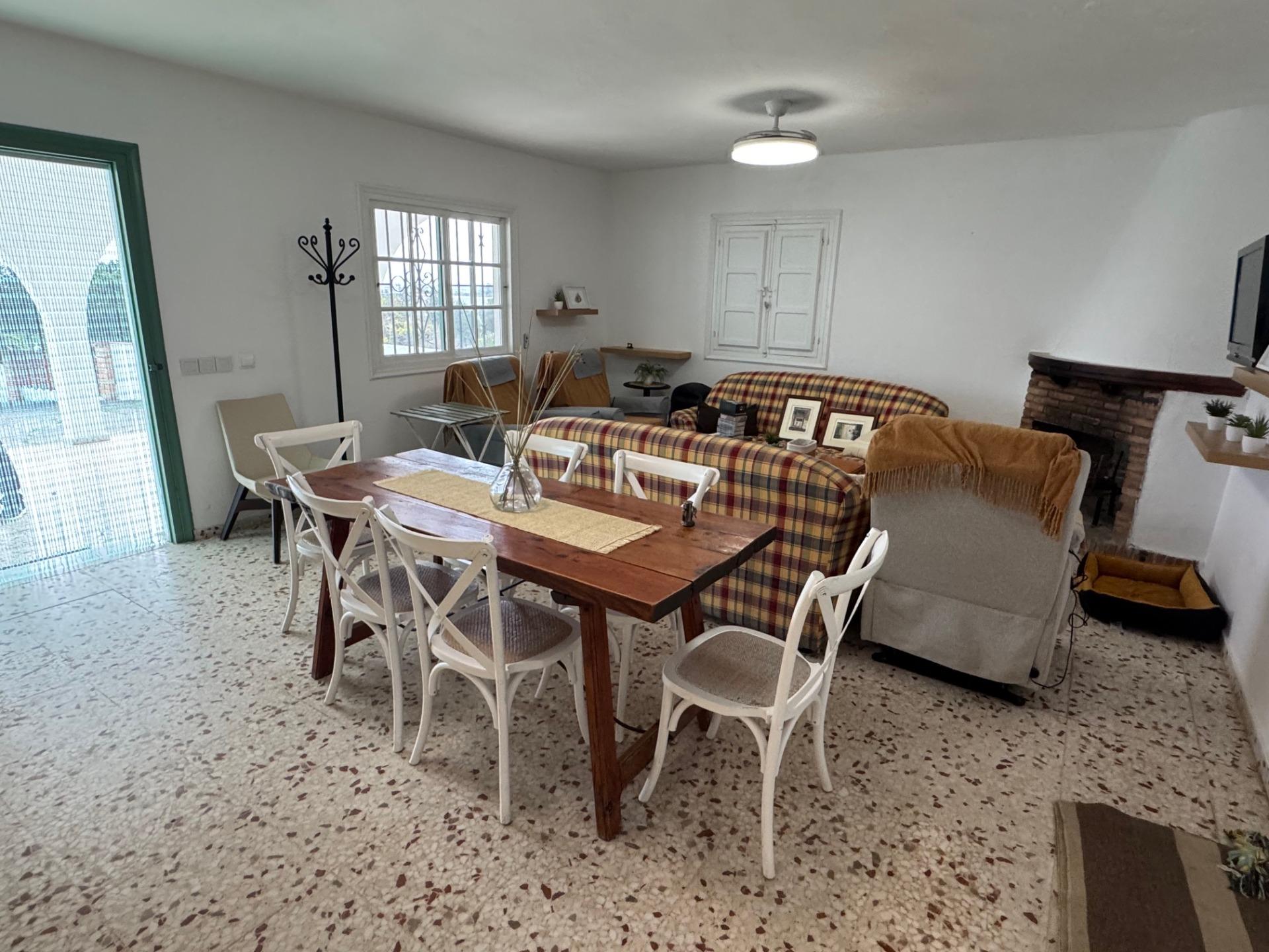4 Bedroom Villa in Estepona - Photo 6