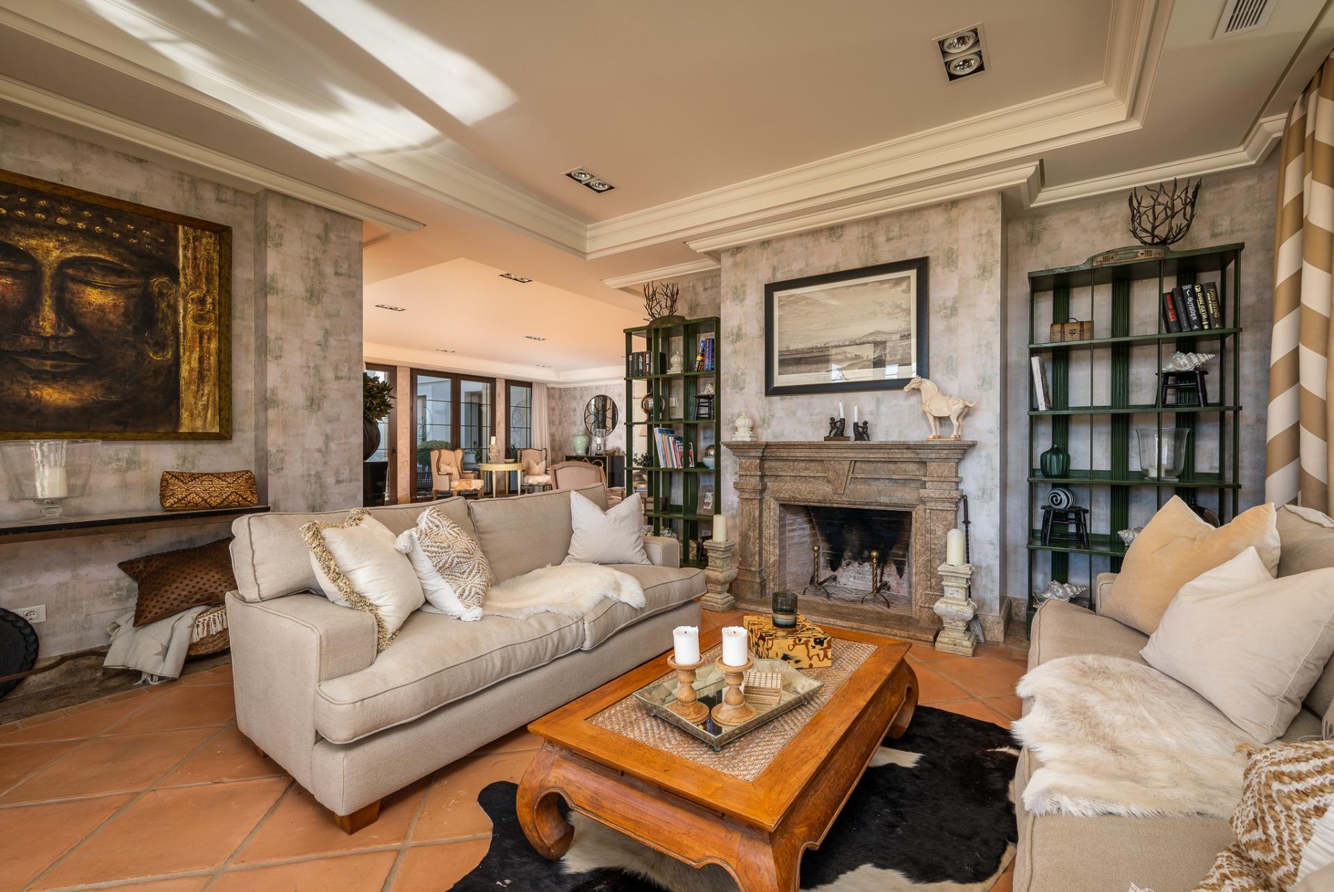 8 Bedroom Villa in San Pedro de Alcántara - Photo 23