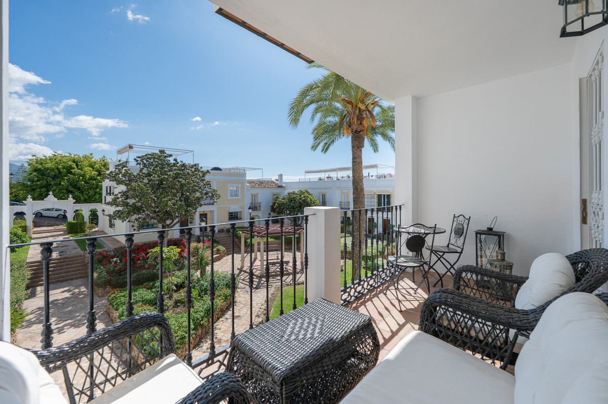 3 Bedroom Townhouse in Marbella - Photo 11