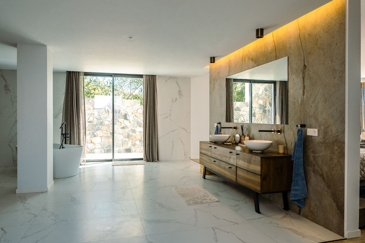 6 Bedroom Villa in Benahavís - Фото 15