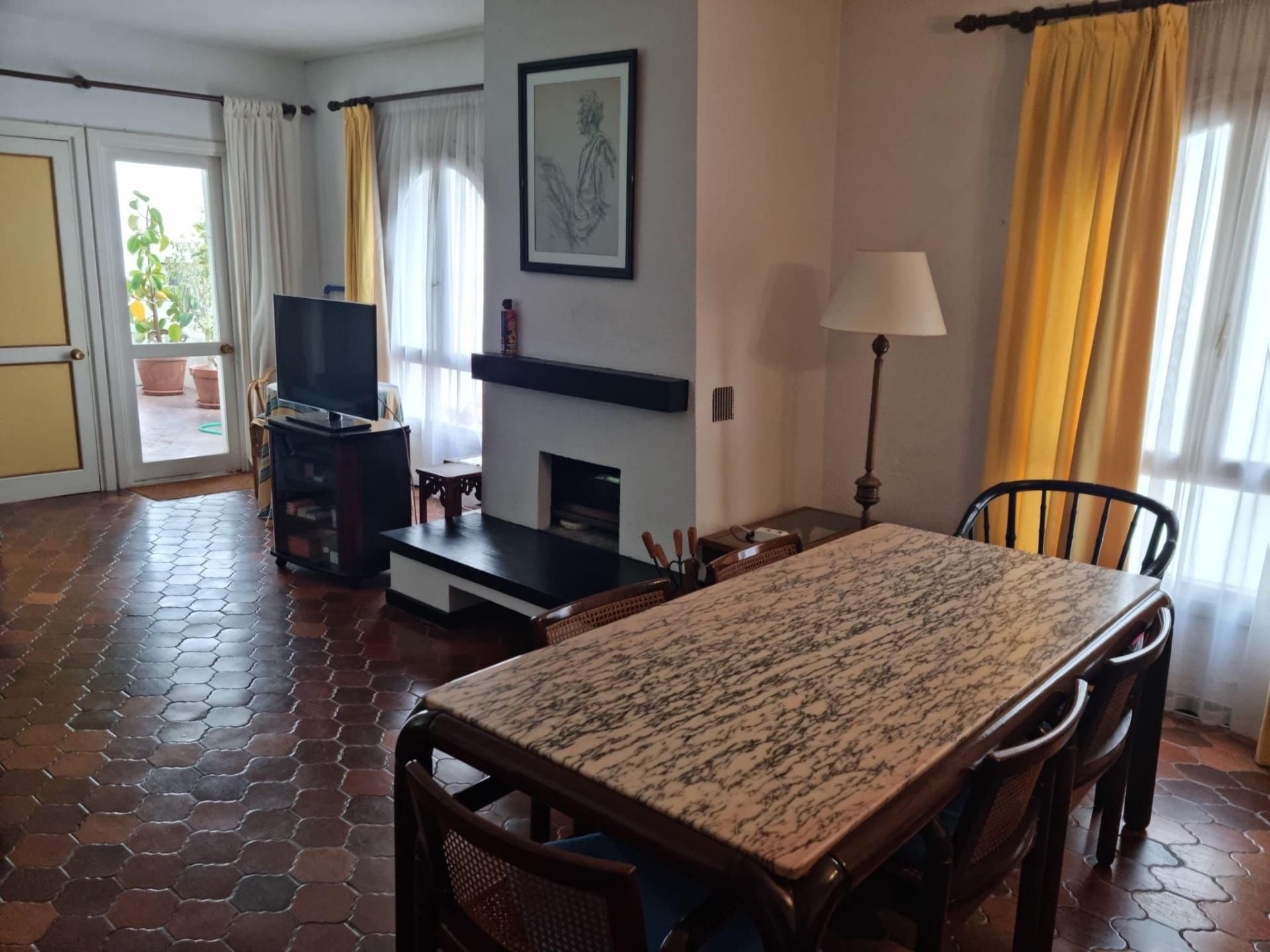 2 Bedroom Apartment in Marbella - Photo 15
