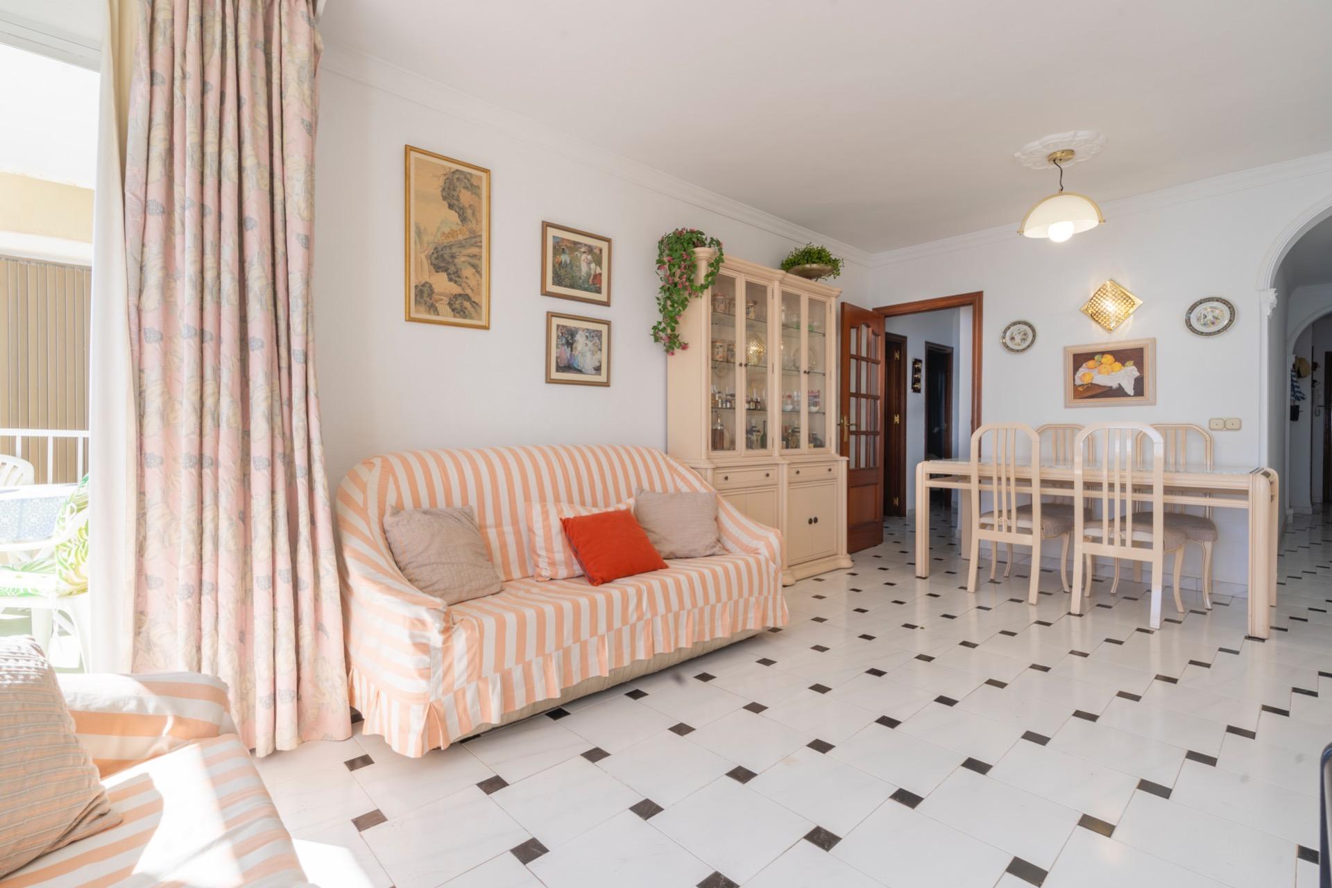 3 Bedroom Apartment in Fuengirola - Photo 10