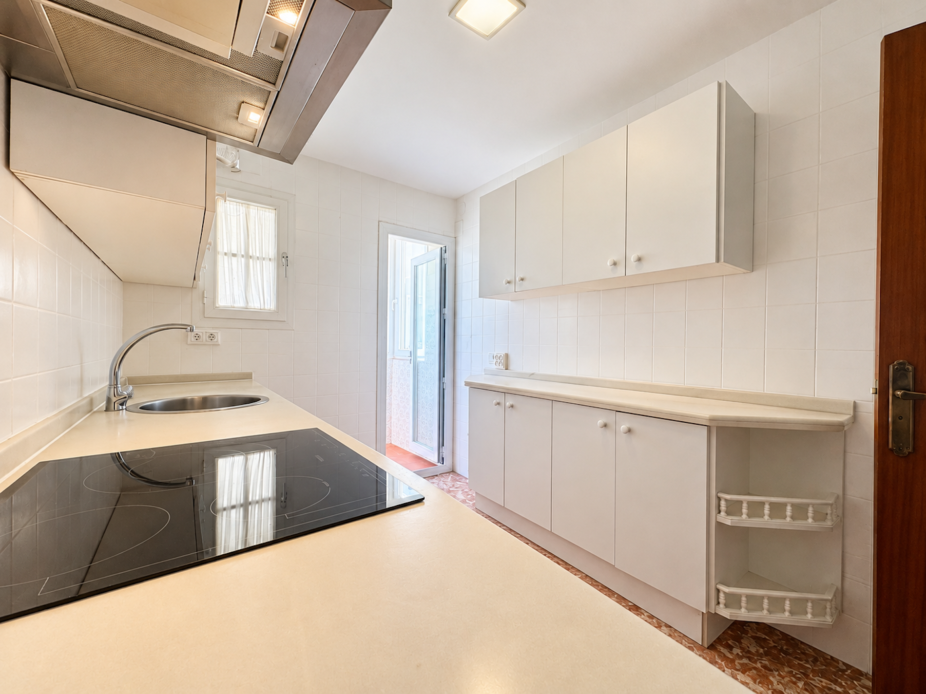 3 Bedroom Apartment in Fuengirola - Photo 9