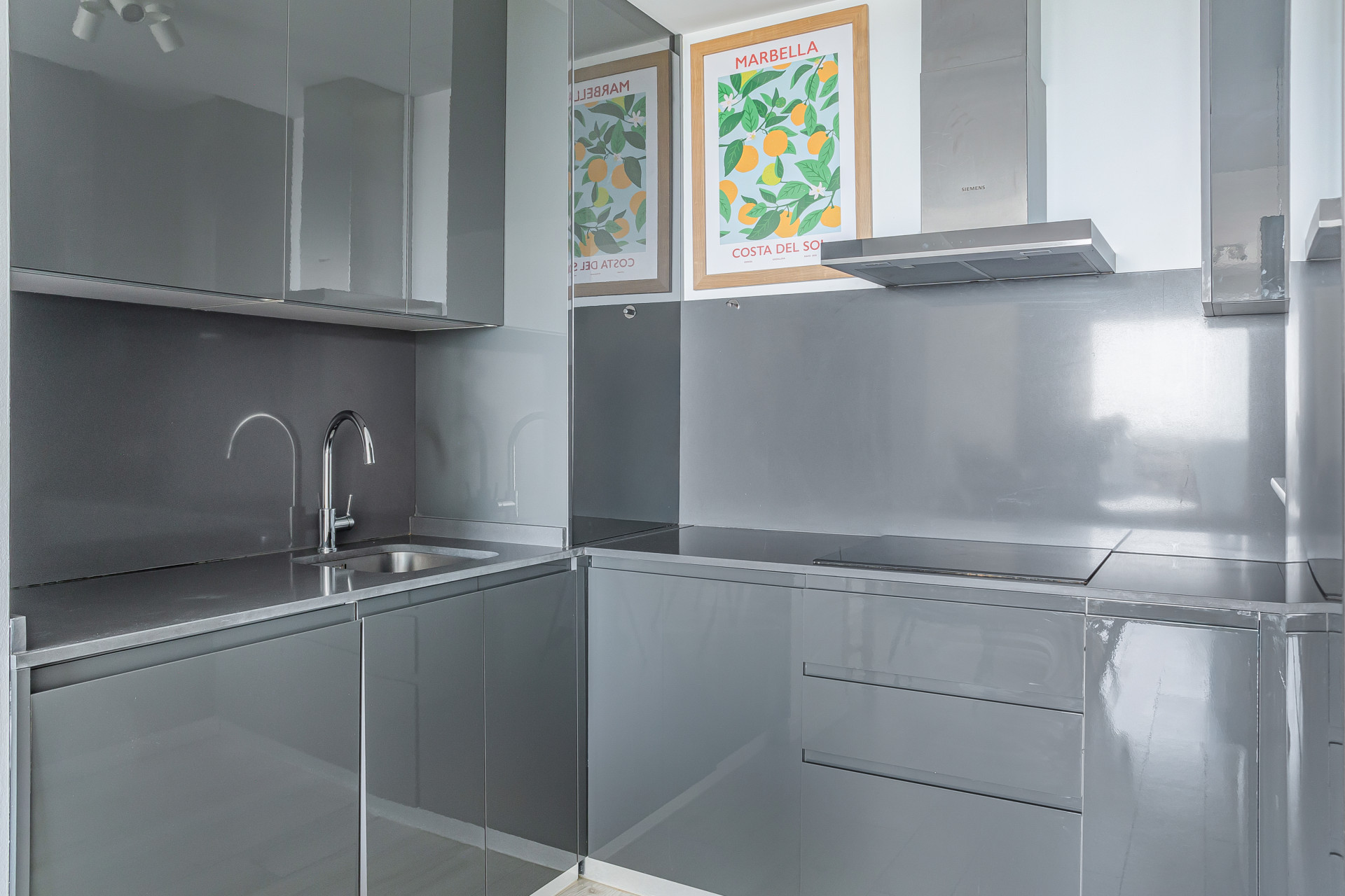 3 Bedroom Apartment in Estepona - Photo 17