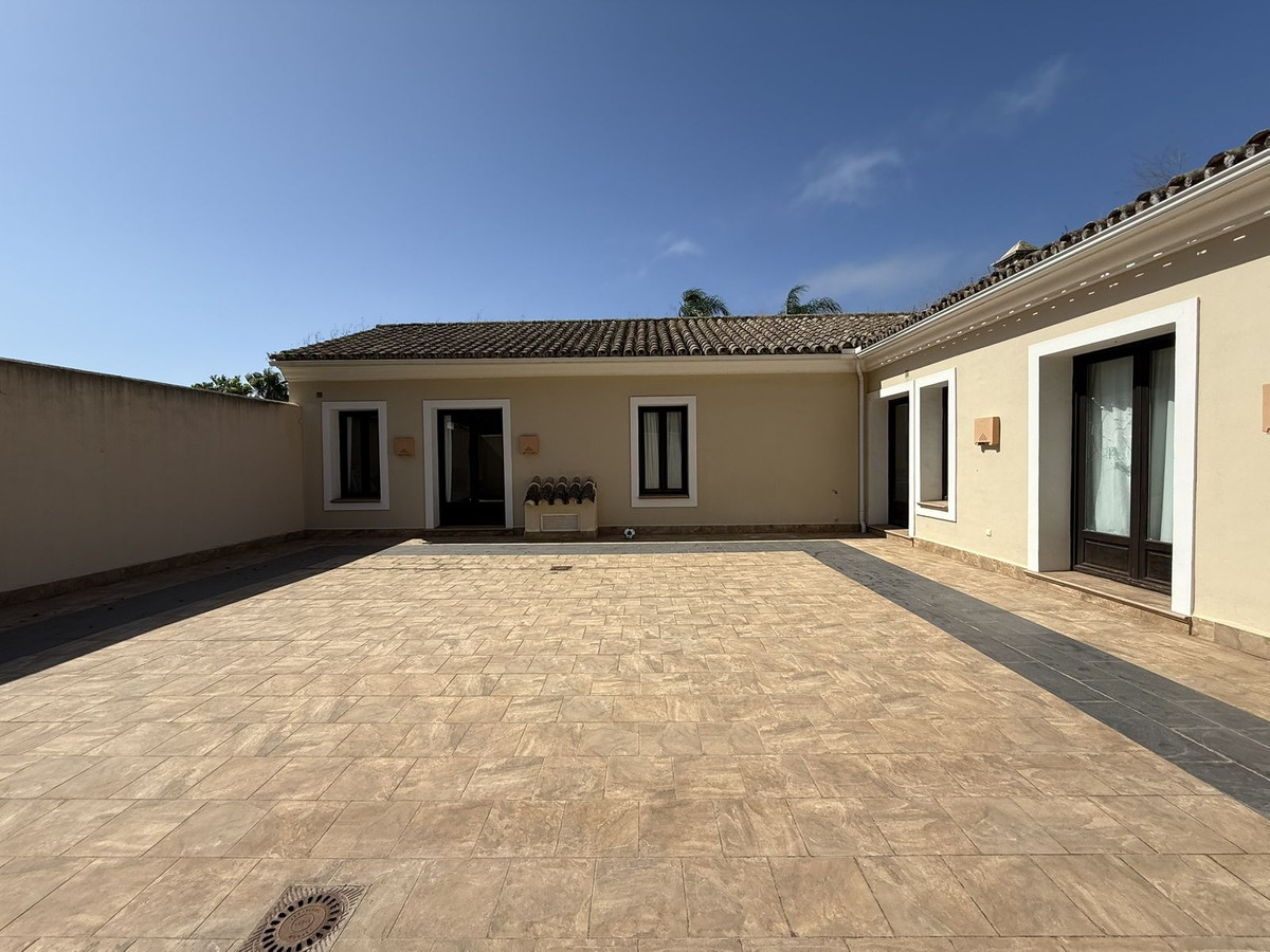 5 Bedroom Villa in Sotogrande - Photo 27