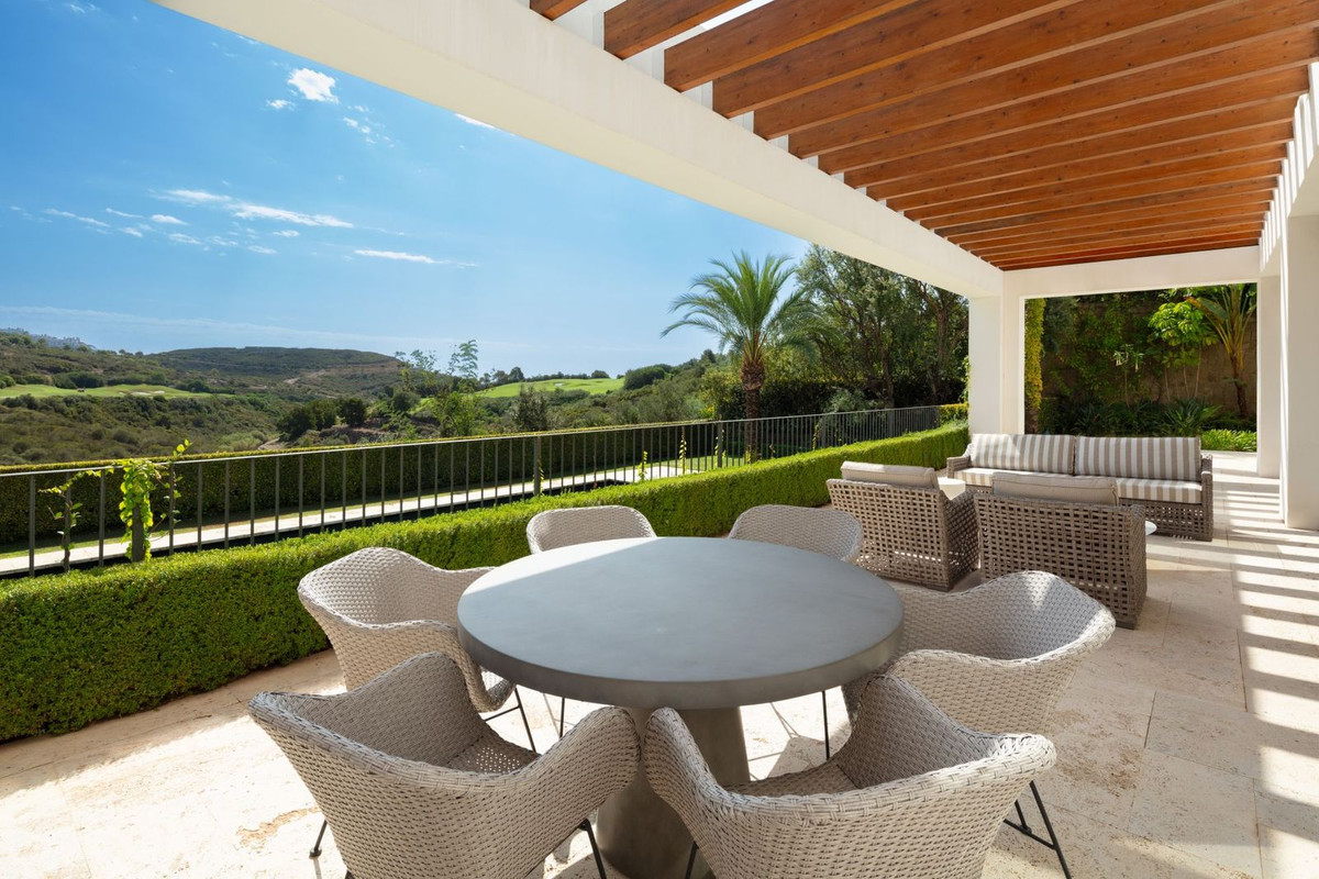 6 Bedroom Villa in Casares - Photo 5